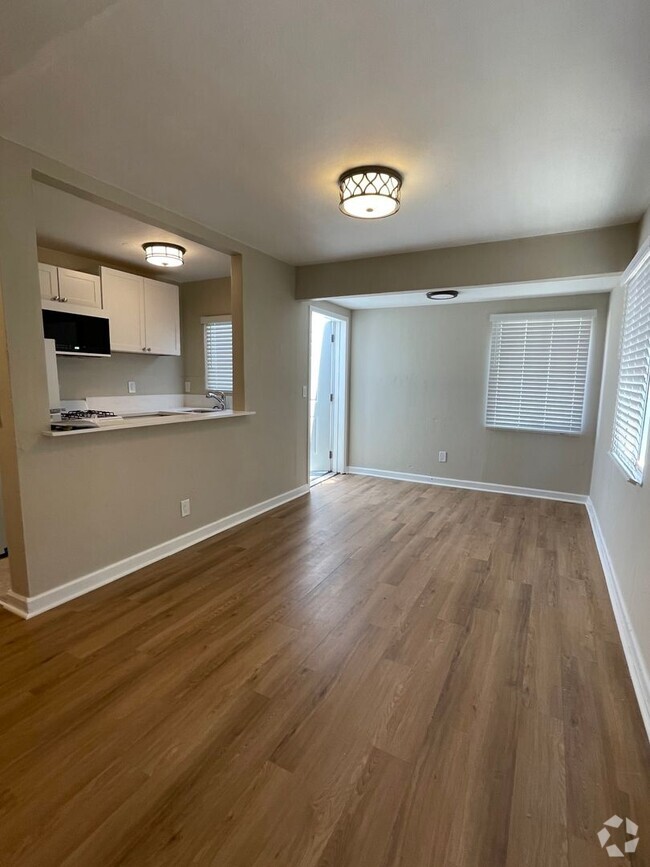 Building Photo - 3412 Marlborough Ave Unit 3412 Marlborough Ave. Rental