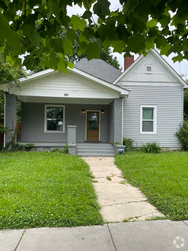 Building Photo - 219 E Springdale Ave Rental
