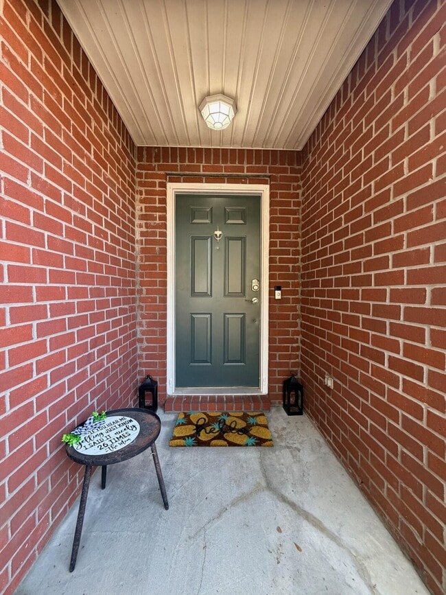 Photo - 205 Villacrest Dr