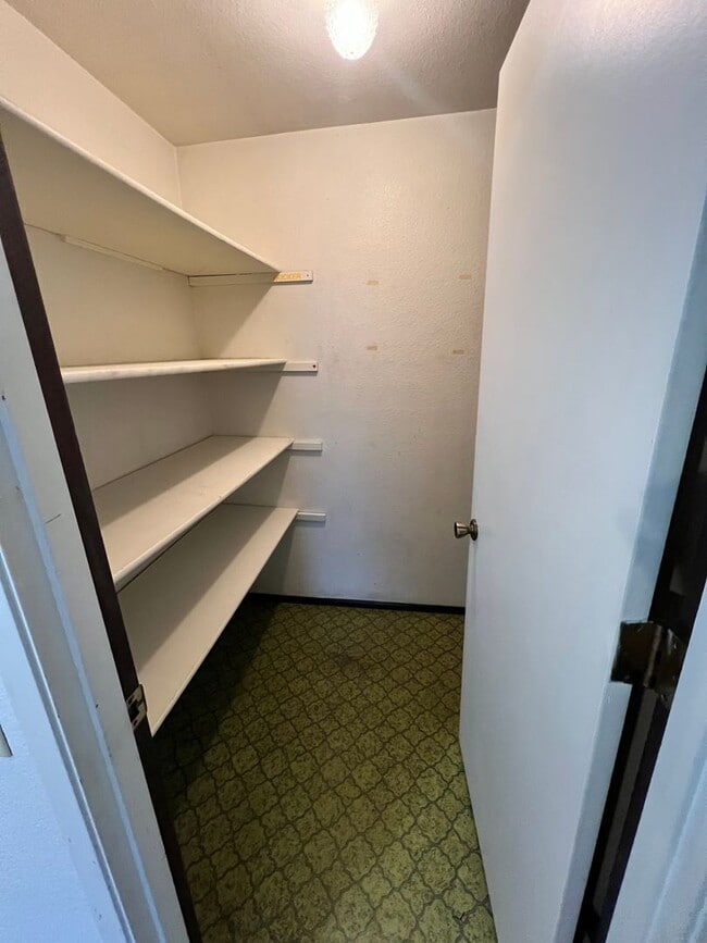 Photo - Stylish and Convenient 2 Bed, 1 Bath Apartment in Downtown Port Angeles Unidad 31