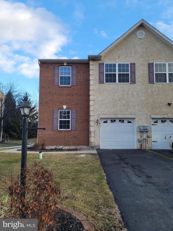 Building Photo - 510 Clearview Dr