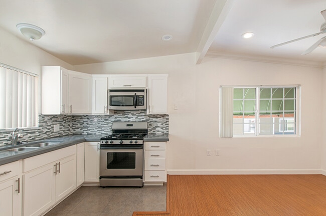 Photo - 2BD/1BA APARTMENT IN CROWN POINT! - 2 BLOCKS TO SAIL BAY! - $2,995/mo! Unit 3880.5 Haines Street