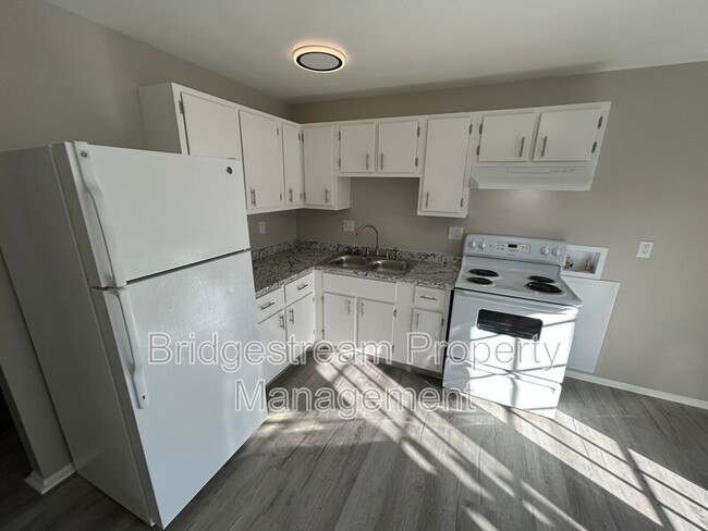 Photo - 4922 Leeper St