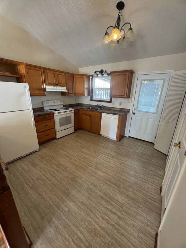 Photo - 101 Garden Pl