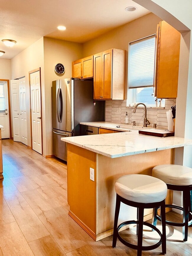 Photo - Fully Furnished 2 bedroom cottage in downtown Poulsbo...available starting 5-1