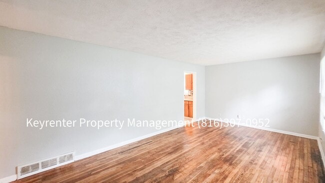 Photo - Beautiful 4 Bed, 2 Bath Home in Kansas City