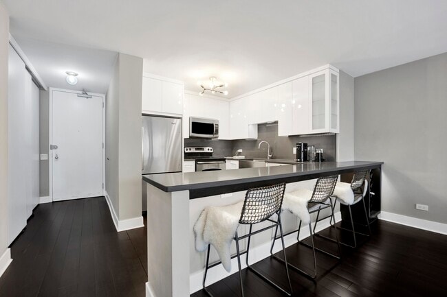 Photo - 30 E Huron St Unit 2710