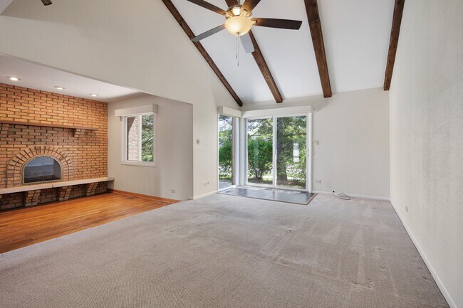 1525 Columbia Ct