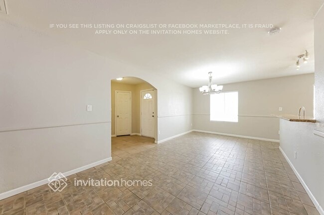 601 W Oraibi Dr
