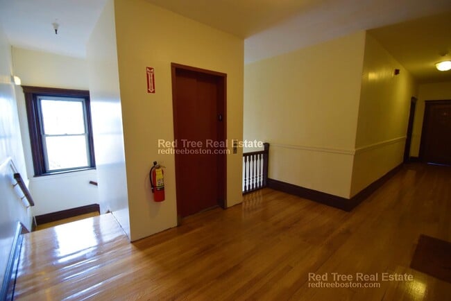 Photo - 25 Park Dr Unit 5