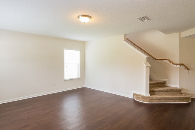 Photo - 150 Bedstone Drive