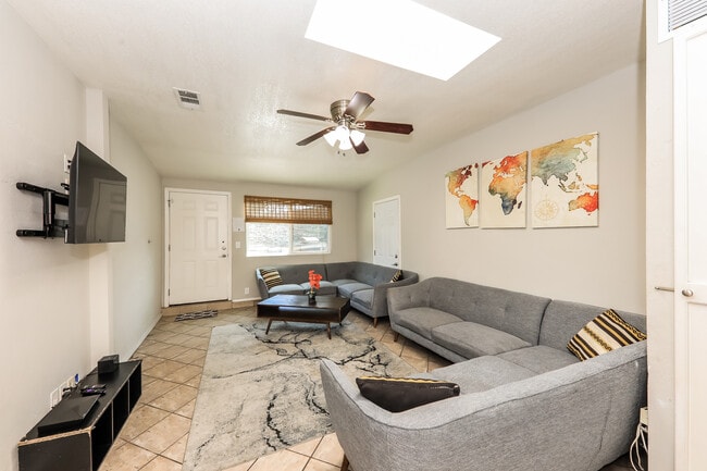 Photo - 4335 Stacy Pl