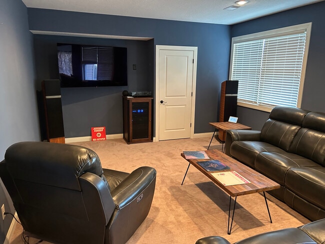 Photo - 6078 Shawnee Ct