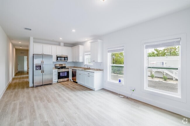 2BR, 2BA - 900SF - Living Room/Kitchen