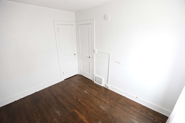 Photo - 826 Pennoyer Ave