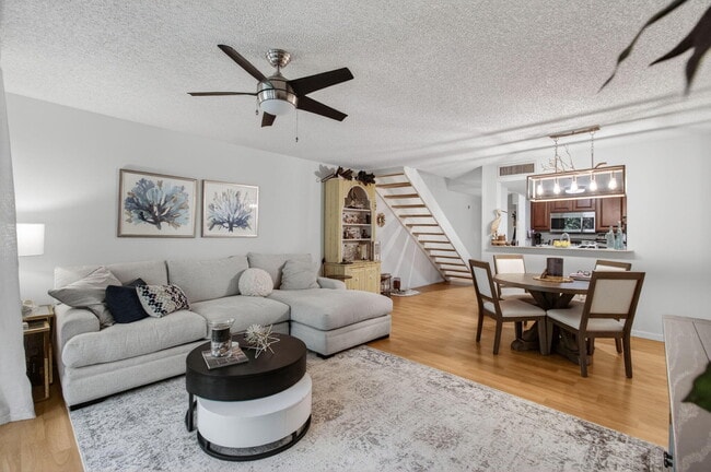 Photo - 1100 Scotia Dr