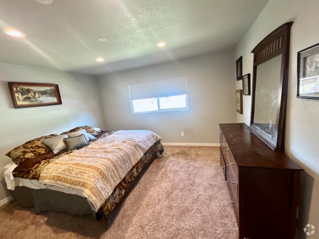 Building Photo - 3108 Moonbeam Cir S Rental