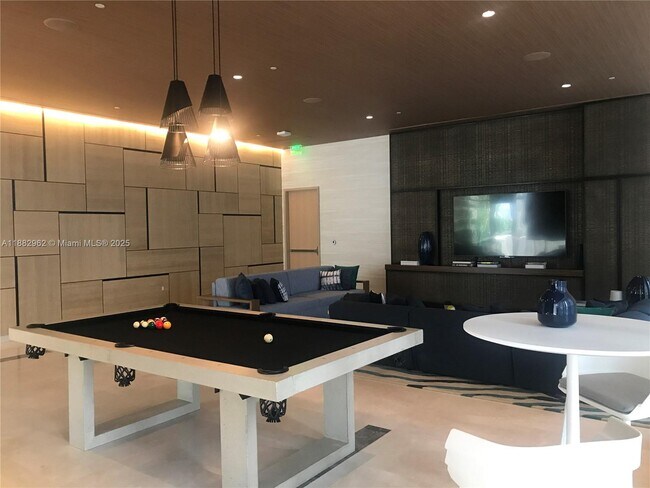 Photo - 45 SW 9th St Unidad 2405