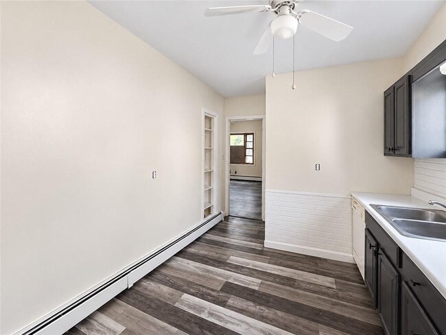 39 Roland St Unit 1