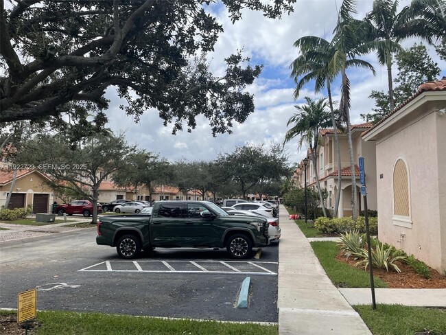 Photo - 8831 S Isles Cir