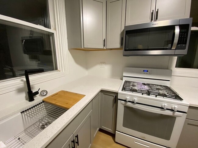 Photo - Newly updated 3 bedroom 1 bath house for Rent!