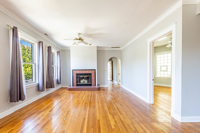 Photo - 612 Randolph St
