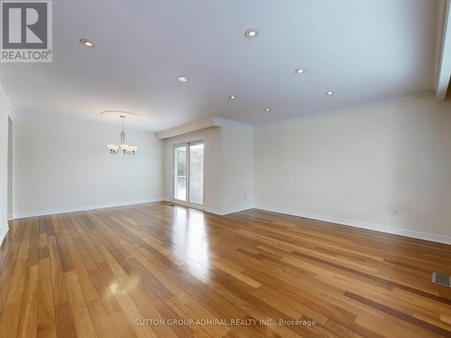 Photo - 129 Crestwood Rd