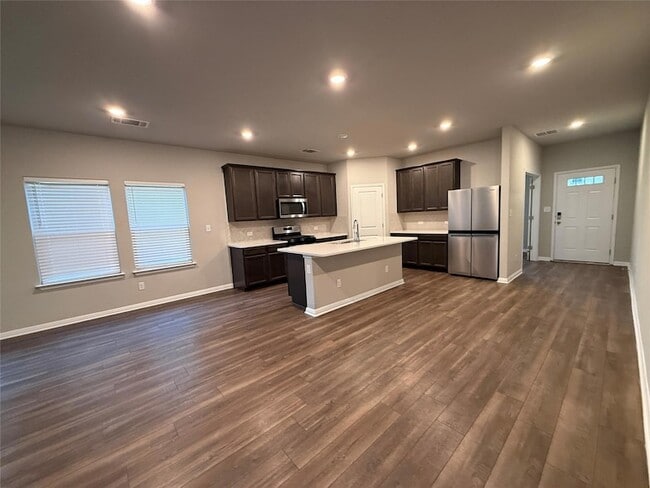 Photo - 104 Osier Pass