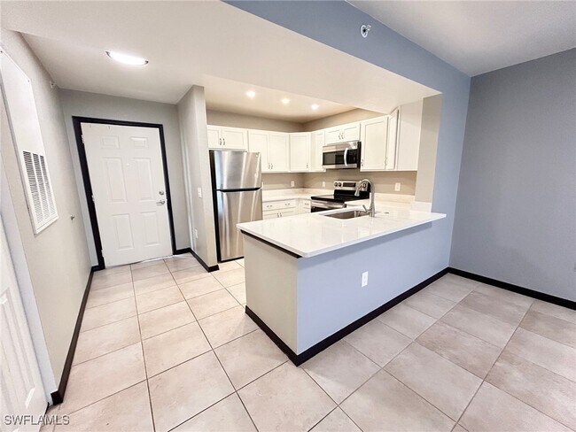 Photo - 8284 Key Royal Cir Unit 1323