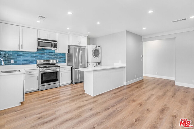 Photo - 14139 Gault St Casa