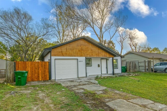 Building Photo - 10911 Ritow St Rental