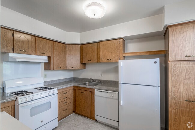 2 BR, 1 BA - 1,060 SF