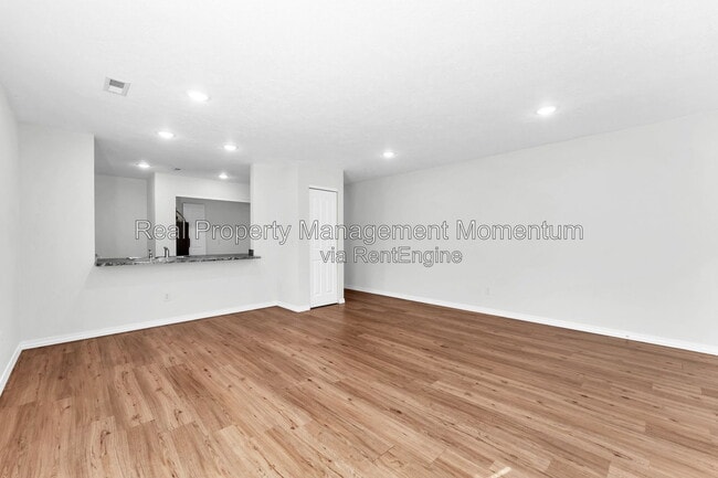 Photo - 1602 W Scott St