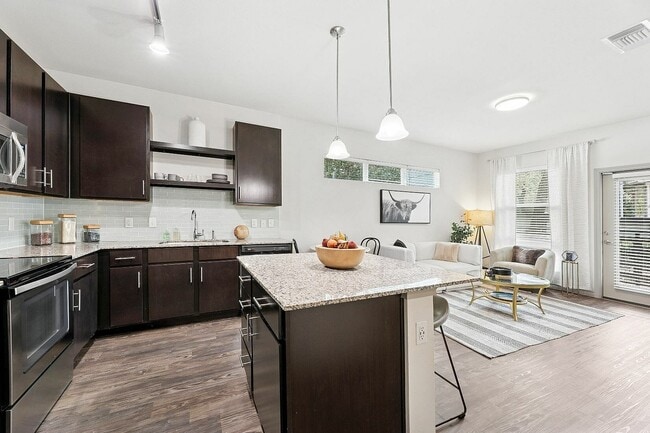 Building Photo - Highline Apartments