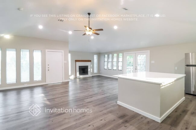 Photo - 380 Alpine Dr