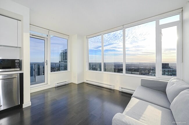 Photo - 6333 Silver Av