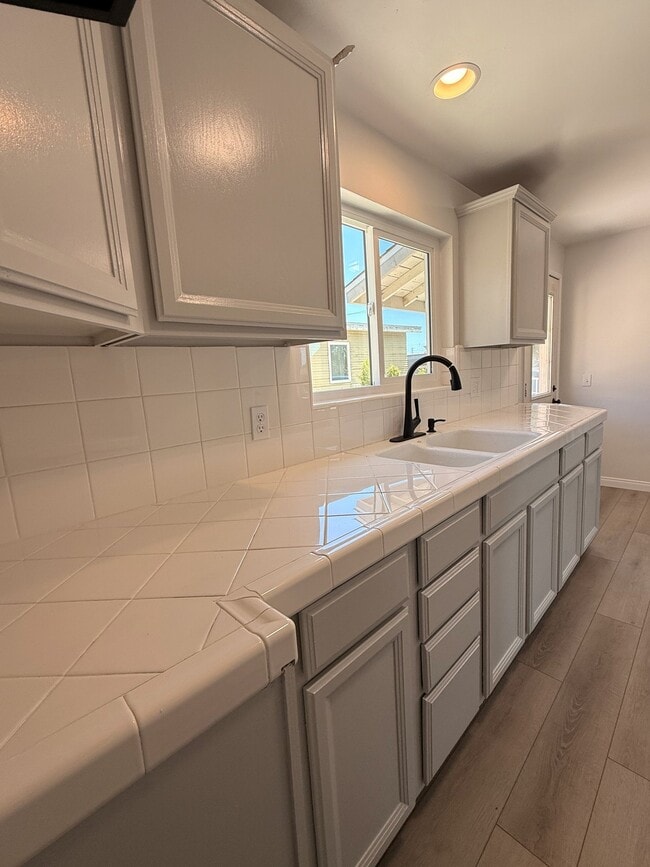 Photo - 405 N San Gabriel Ave