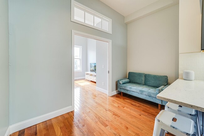 Photo - 400 Madison St Unit 7