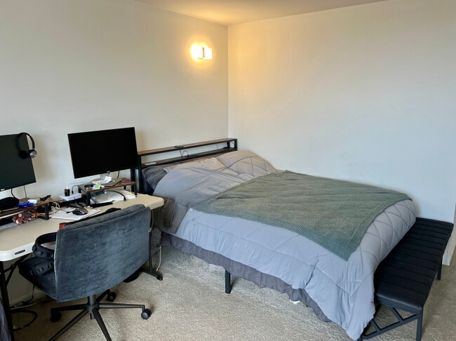 Photo - 1555 N Dearborn Pkwy Unit 8c