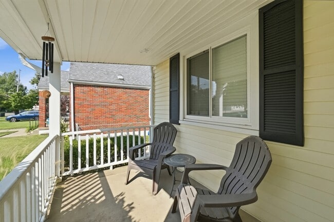 908 Shroyer Rd