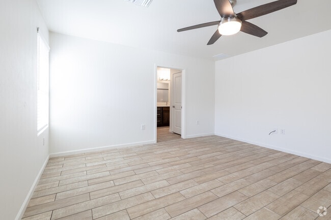 3BR, 2BA - 1,537SF - Primary Bedroom