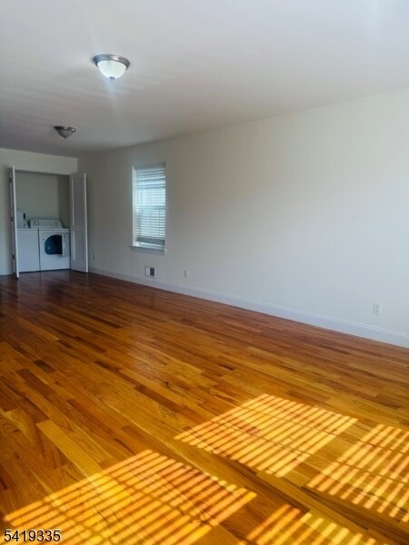 Photo - 523 Broadway