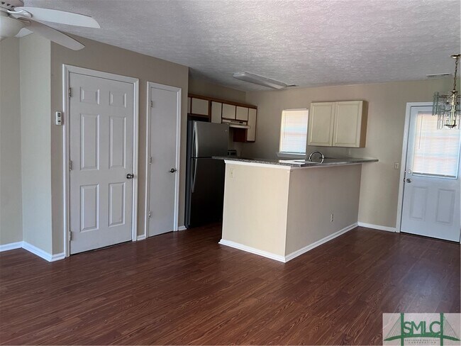 Photo - 239 Stonebridge Dr