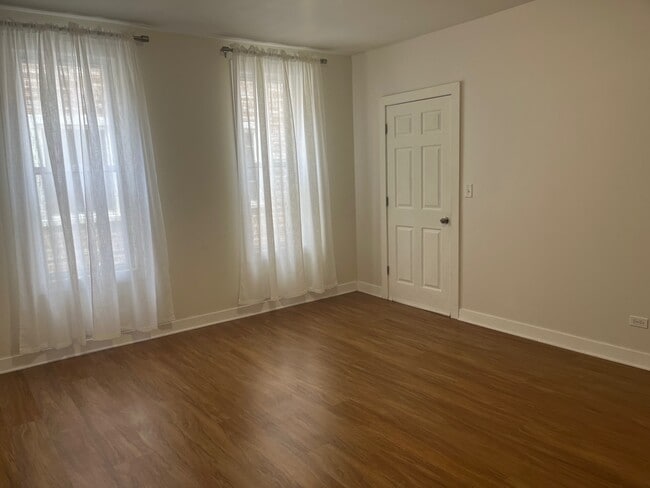 Living room 15 x 13 - 241 W 23rd St Unit Second Floor