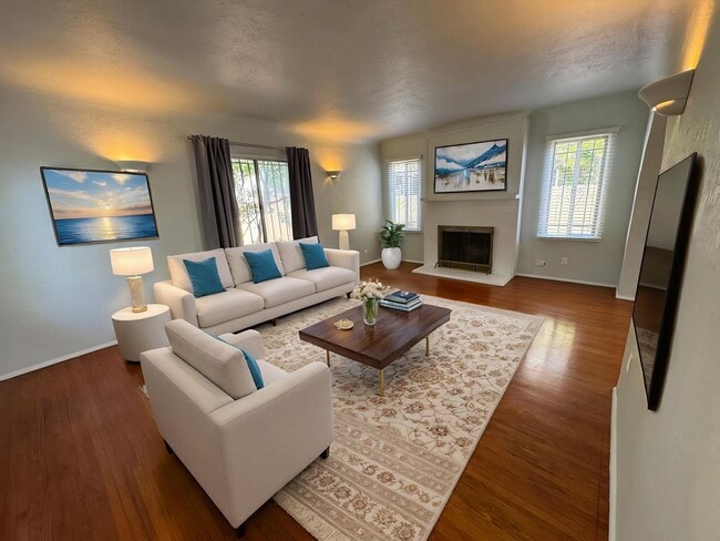 Building Photo - 1344 S Hudson Ave Unit 1344 Rental
