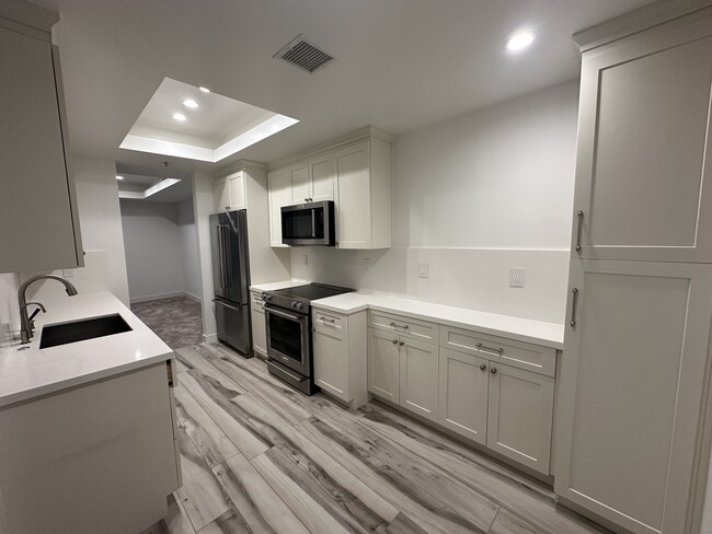 Kitchen - 2131 Century Park Ln Unit #218