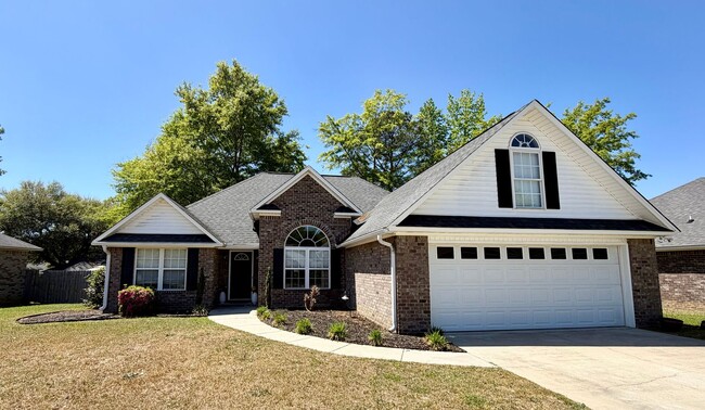 Building Photo - Williamsburg Subdivision! Close to SHAW AFB!