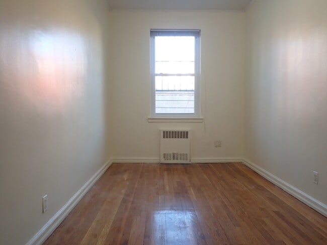 Photo - 386 E 54th St Unit 2