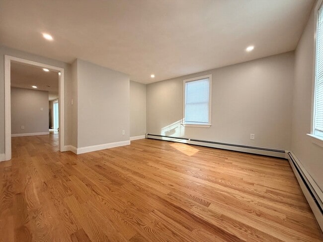 Building Photo - 44 Franklin St