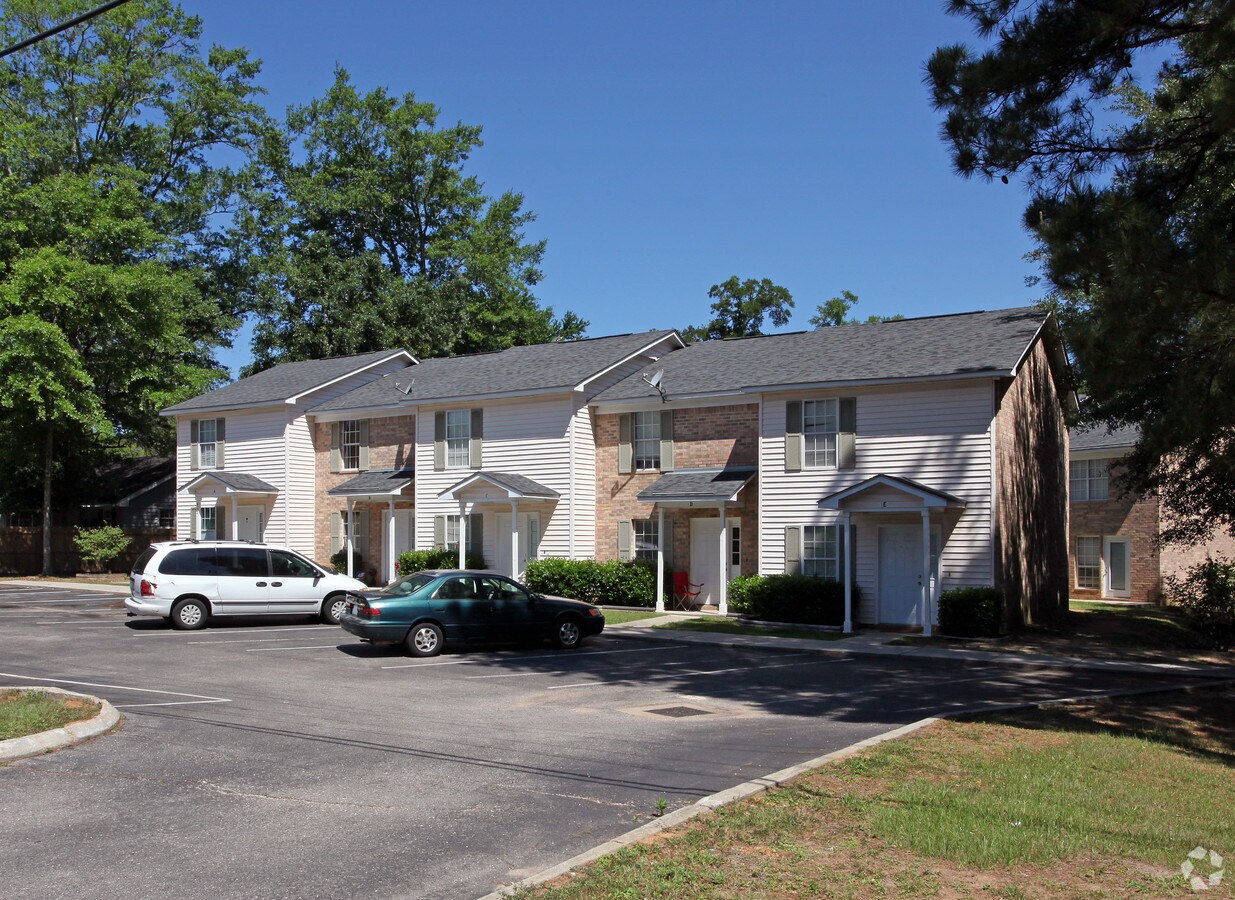 Photo - 912-915 Celeste Rd Apartments
